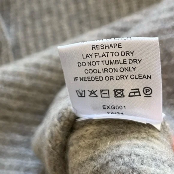 Quince 100% Yak Soft Rib Crew
Gray Cardigan Sweater size L - Picture 7 of 12